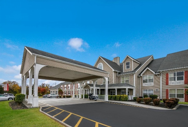 Red Roof Inn & Suites Knoxville East image 4